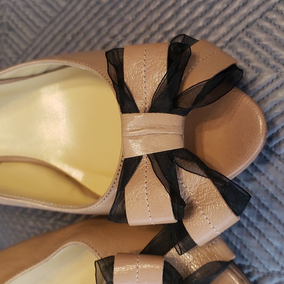 kate spade size 10 tan and black heels - Picture 4 of 10